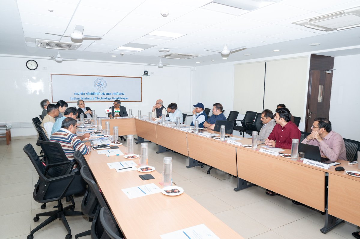 iitgn's tweet image. IIT Gandhinagar hosted a delegation from the Japan Science and Technology Agency (JST) led by Dr Kazuhito Hashimoto, President JST, on 17th November — marking a significant step toward deepening India–Japan research exchange and academic cooperation.