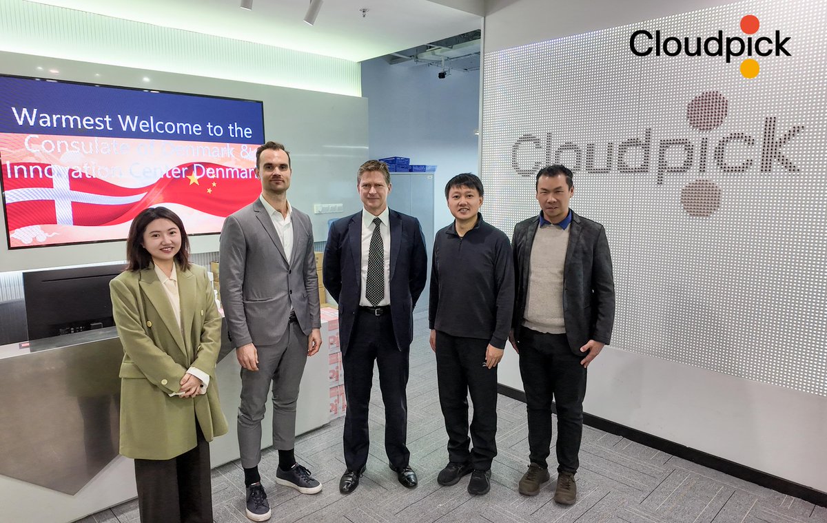 CloudpickTech's tweet image. 🇩🇰 Thrilled to host Denmark’s Shanghai Consul General Jens Alsbirk &amp;amp; Innovation Centre Denmark’s delegation at Cloudpick’s AI retail hub! Explored AI autonomous retail with Denmark’s green innovation &amp;amp; sustainability. Excited for future collaboration! 
#Denmark #SmartRetail #AI