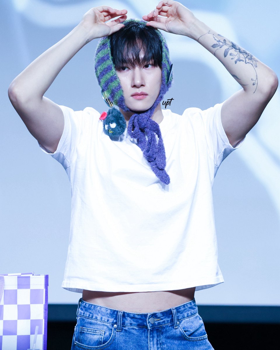 mbb_da_'s tweet image. 251026 위드뮤 대면 팬싸

아 마음이 힘들어요

#몬스타엑스 #monsta_x 
#창균 #아이엠