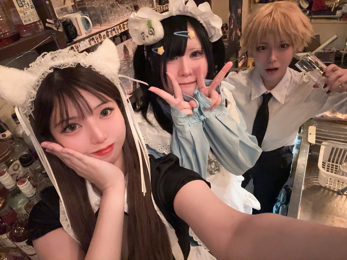 ani_labo's tweet image. 今日はメイド2人(中華メイド)&amp;amp;謎のデンジ⚡️
最近はまた風邪が流行ってるから気をつけて下さい…
あったかいソフドリかお酒飲みましょう🍻
マオじゃこもこち、後からおーじ(?)で営業中！
#アニメバーあにらぼ #アニメ #徳島 #バー