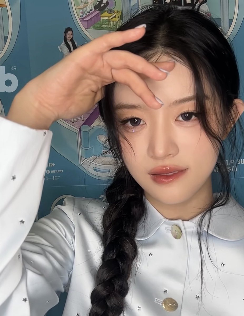 와 여자포즈실화임? 웃겨죽겐네♡