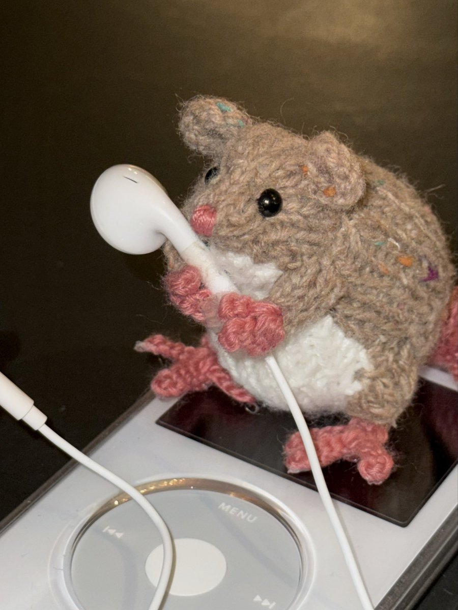 mxunzak's tweet image. 닝겐무얼듣는가