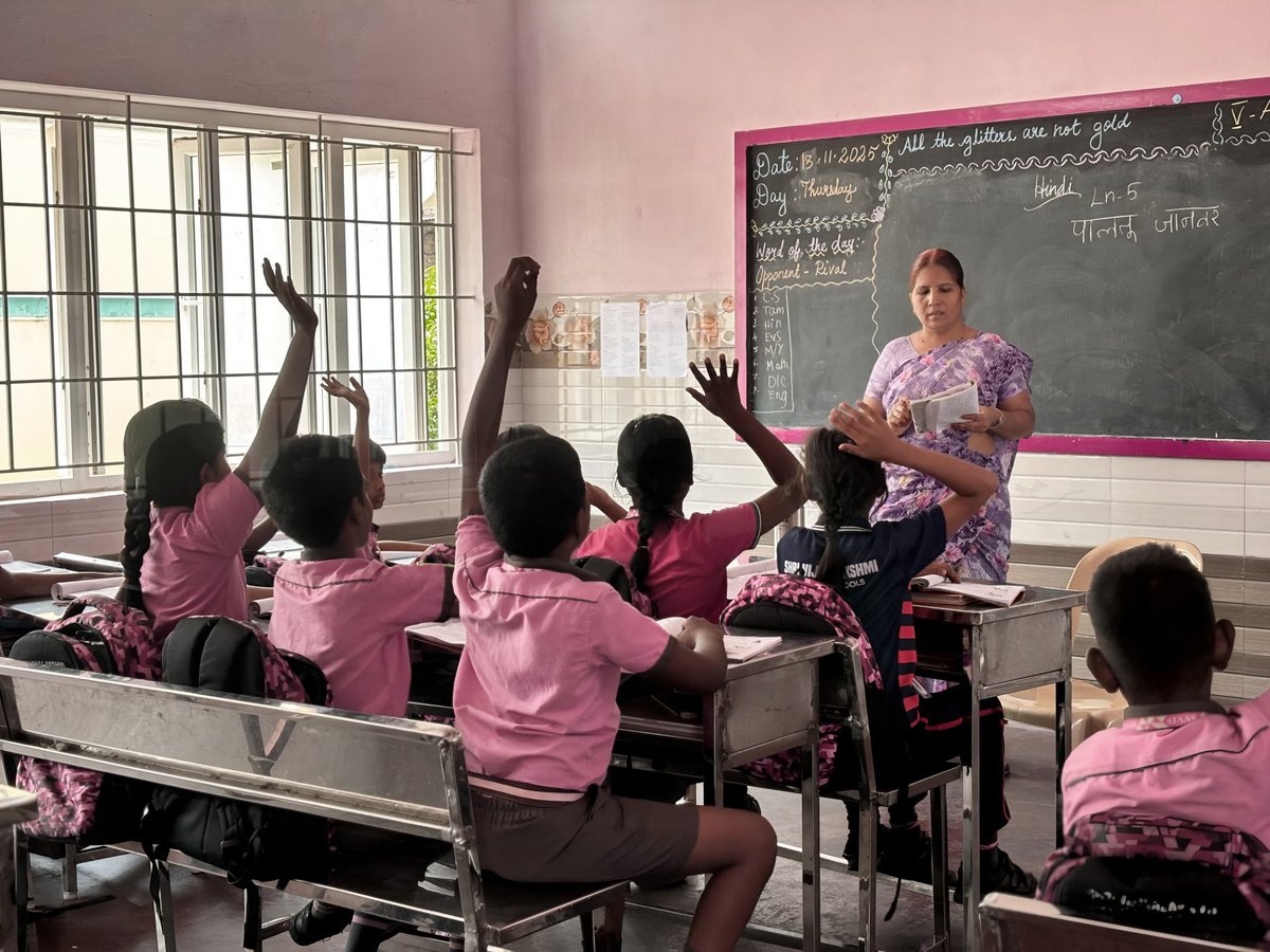 svvisicsekarur's tweet image. Unscripted. Unposed. Just pure teacher dedication ✨
.
.
.
.
.
#TeacherLife #TeacherJourney #LessonPlanning #CandidShot #TeachingMoments #EducatorsOfInstagram #TeacherDiaries #SchoolLife #BehindTheScenes #TeachingPassion #DedicatedTeacher #ClassroomVibes #TeacherWork