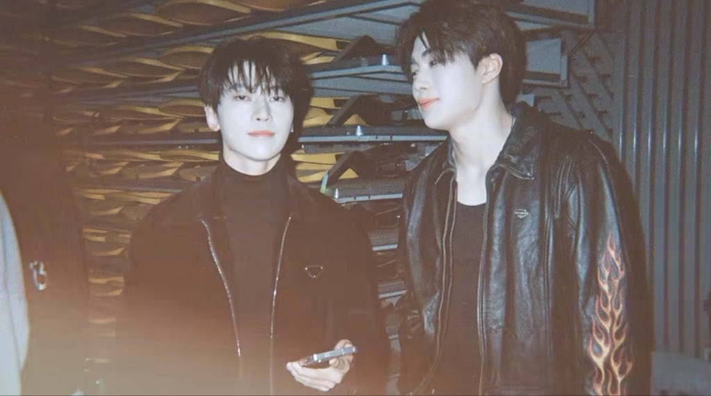 riii_gm_'s tweet image. Glad to know they are stuck with each other all the freakin damn time