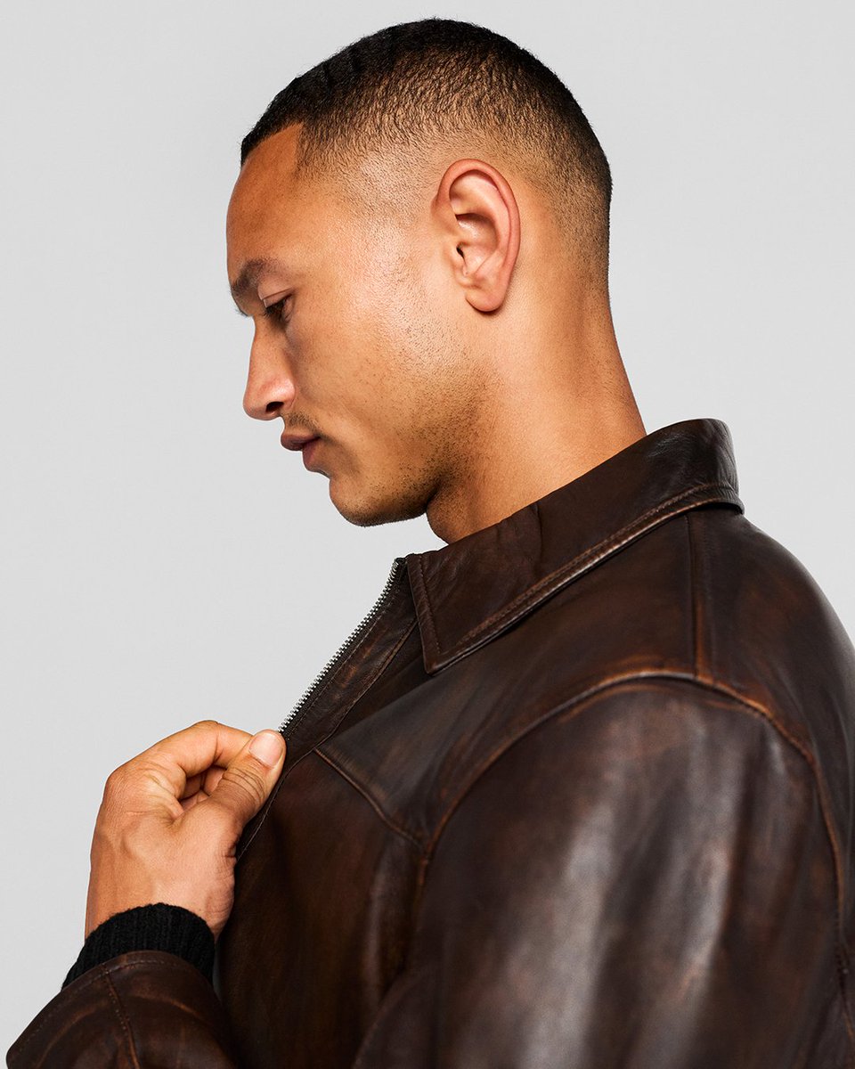 JackJonesIndia's tweet image. Hard launch your main character arc
with our range of leather jackets ✨​

Shop the coolest leather jackets in stores or on bit.ly/JJ_Leather

#JACKJONESIndia #DontHoldBack ​ #LeatherCollection