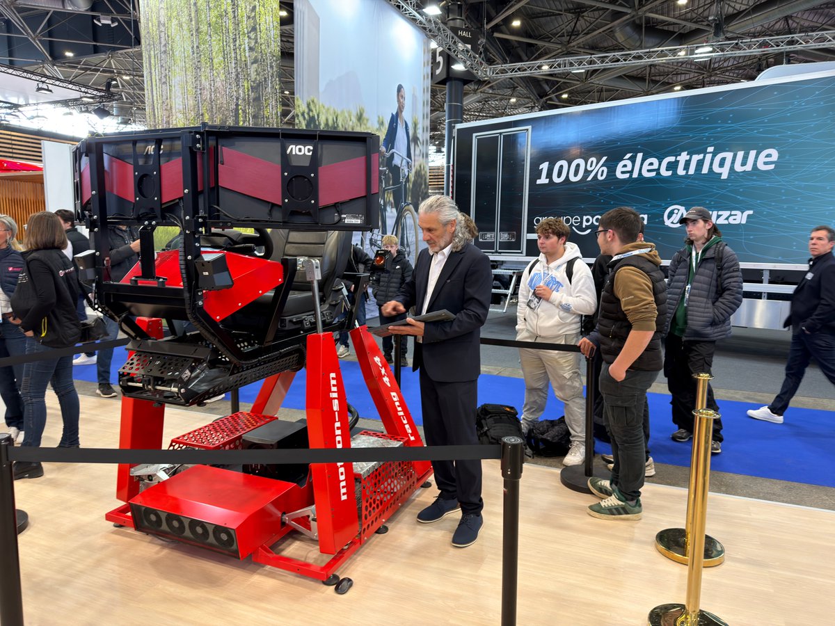 SCSsoftware's tweet image. A big shout-out to our friends at @DAFTrucksNV, who are featuring one of our 4D Motion Sims at their booth at @SOLUTRANS! 🚛🇫🇷

If you’re in Lyon, France this week, be sure to swing by their stand &amp;amp; say hello to the team! We&apos;re happy to be helping support them at this event 🙌