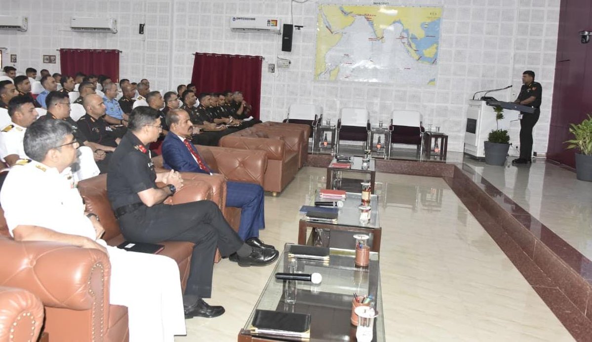 ia_awc's tweet image. Lt Gen GAV Reddy, AVSM, SC (retd), Chief Strategic Officer, @SynergiaFoundation, highlights the crucial role of tech in national security! Speaking at #AWC, he stressed the need for innovation &amp;amp; tech upgrades to stay ahead of evolving threats #NationalSecurity @adgpi @artrac_ia