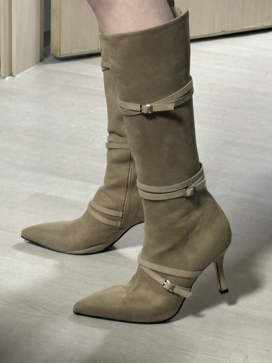 아앙~ 진짜 이뻐🥹
엄마가 10만원 넘을 것 같대~