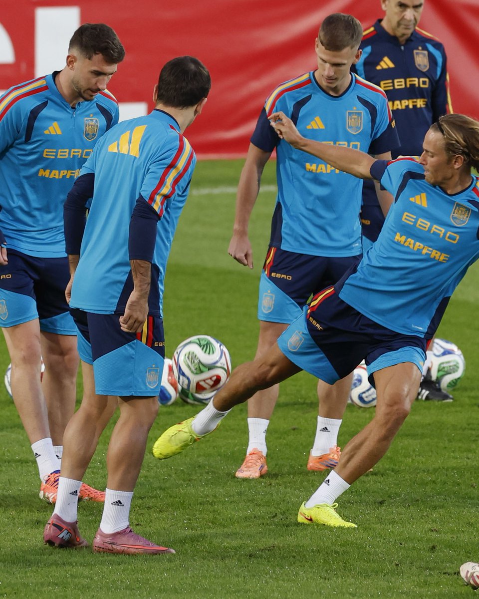 على بعد خطوة واحدة من المونديال. 🏆🇪🇸