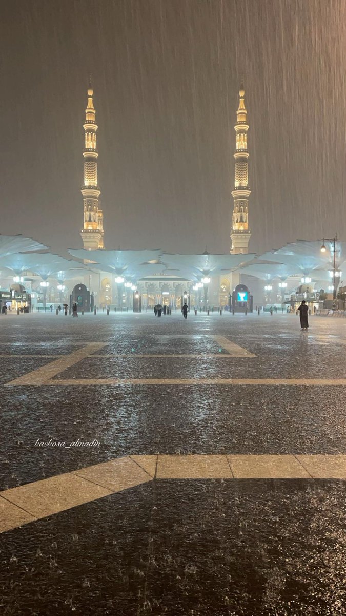 ليلة ماطره على الحرم النبوي الشريف ❣️🌧️