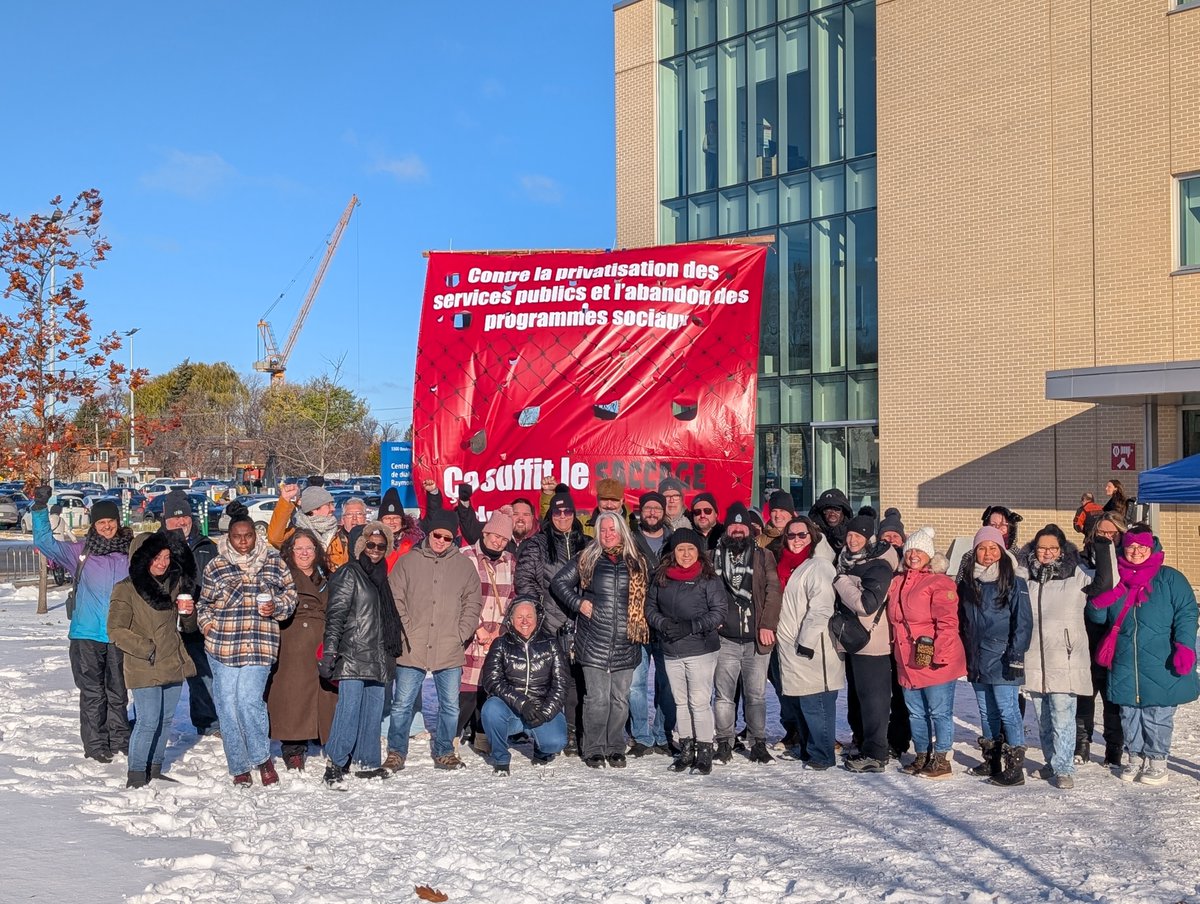 À l’approche de la mise à jour économique du 25 novembre, 80 bannières déployées dans 15 régions pour dénoncer le saccage du #filetsocial. 🔗Communiqué: nonauxhausses.org/bannieres-file… #austérité #polqc