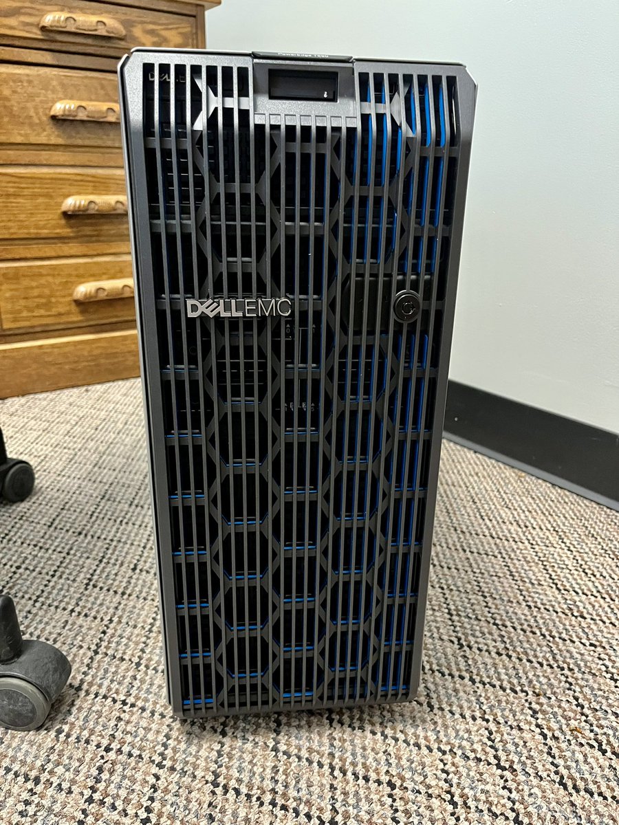 Setting up a new Dell Poweredge server for a client in Independence.