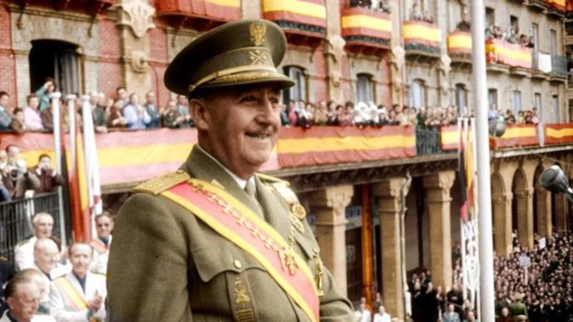 MovimientoNac_'s tweet photo. GRACIAS FRANCO en nombre de todos los españoles de bien, ¡Arriba España! 🇪🇸 ❤️‍🔥 https://t.co/urO4ljTefY