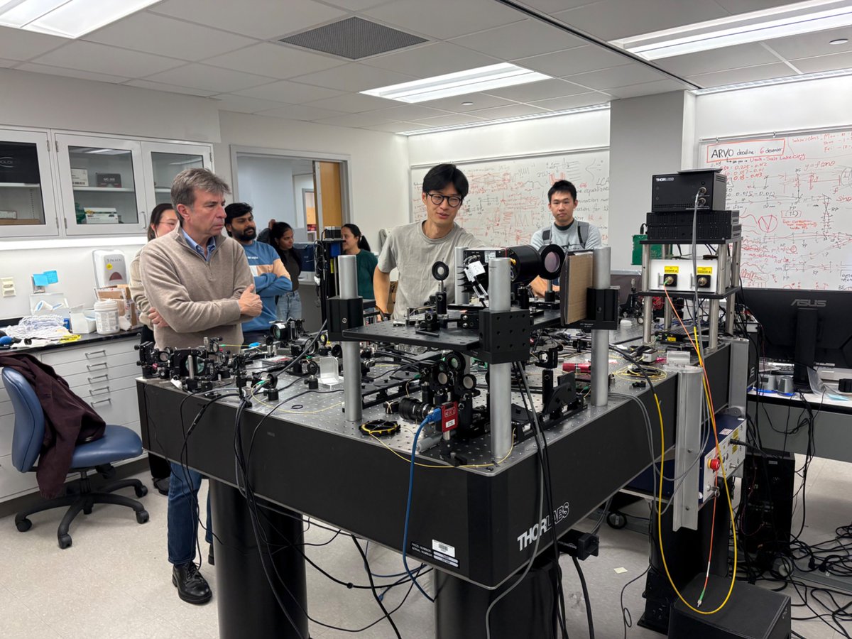 Our pleasure to host 
<a href="/pablo_artal/">Pablo Artal</a> @lo_um @umu
 in @cvsuor <a href="/ur_engineering/">Hajim School of Engineering & Applied Sciences</a>
<a href="/URochester_SMD/">URochester SMD</a> <a href="/UofR/">University of Rochester</a> a few days back. Here 📷👇 touring  <a href="/MarcoslabUr/">MarcosLab_UR</a> Labs. Thanks for visiting!