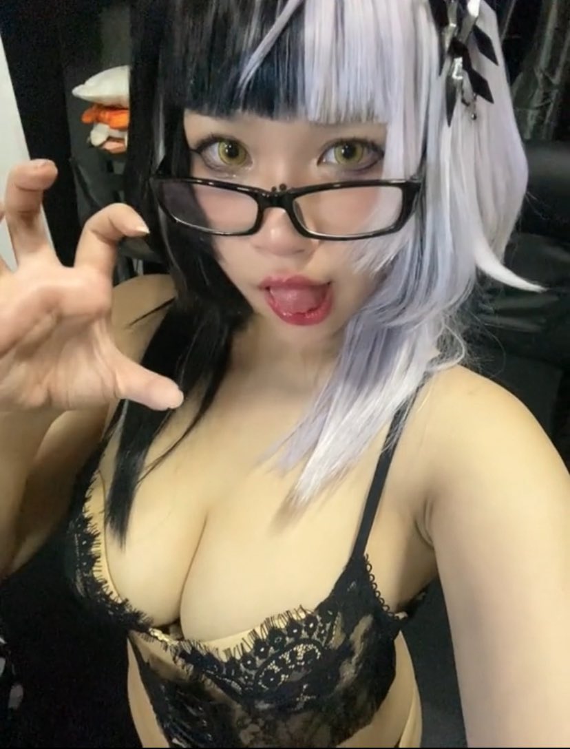 ムーム Mumu ⮕ bed tweet media