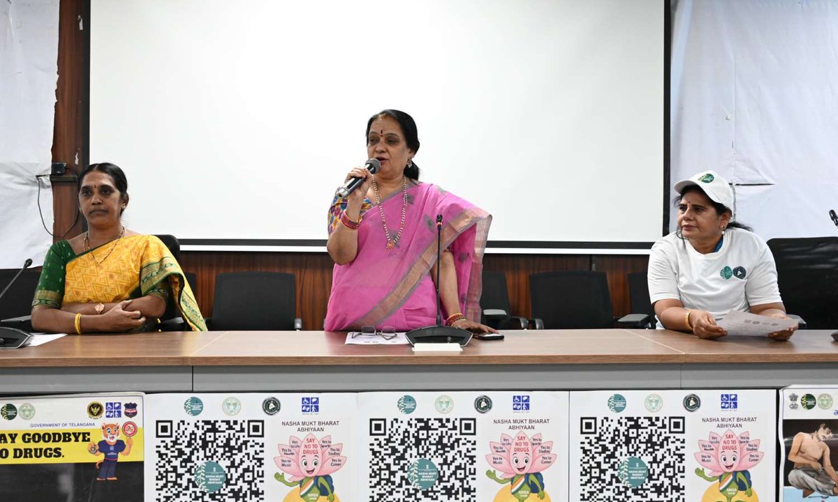 hydnewshunt's tweet image. Ranga Reddy officials launched a Nasha Mukt Bharat campaign, urging collective action against drugs and stronger youth awareness initiatives.

#NashaMuktBharat #RangaReddy #DrugFreeIndia
hyderabadnewshunt.com/ranga-reddy-na…