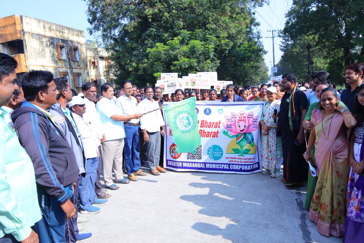 sanitation_gwmc's tweet photo. As part of the Nasha Mukth Bharat Abhiyan,GWMC organized an Awareness Rally from KMC to the @MC_GWMC Head Office&amp;administered a pledge...1/1
 #NashaMuktBharat #NashaMuktBharatKe5Saal
#DrugFreeIndia 
#SayNoToDrugs
#YouthAgainstDrugs #TelanganaAgainstDrugs @pmooffice8 @narendramodi https://t.co/lWuCMwtlEt