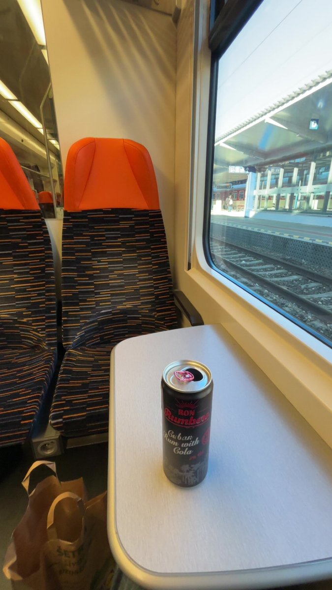 Out of all the places I’ve jibbed / failed to jib Slovakia U21’s has got to be the most random 
Next stop Presov 🏴󠁧󠁢󠁥󠁮󠁧󠁿