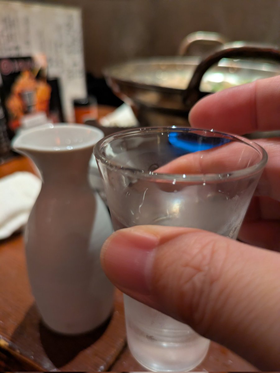 MikageShonen's tweet photo. 友に乾杯 https://t.co/j1WIuPewr1