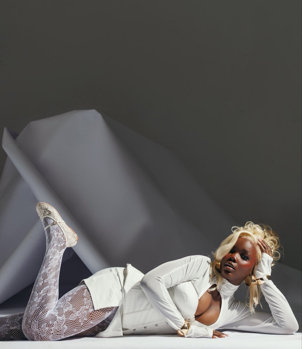 KomolafeBisola4's tweet image. It’s my birthday, so your necks belong to me🤭 At least for today 😂

#birthday