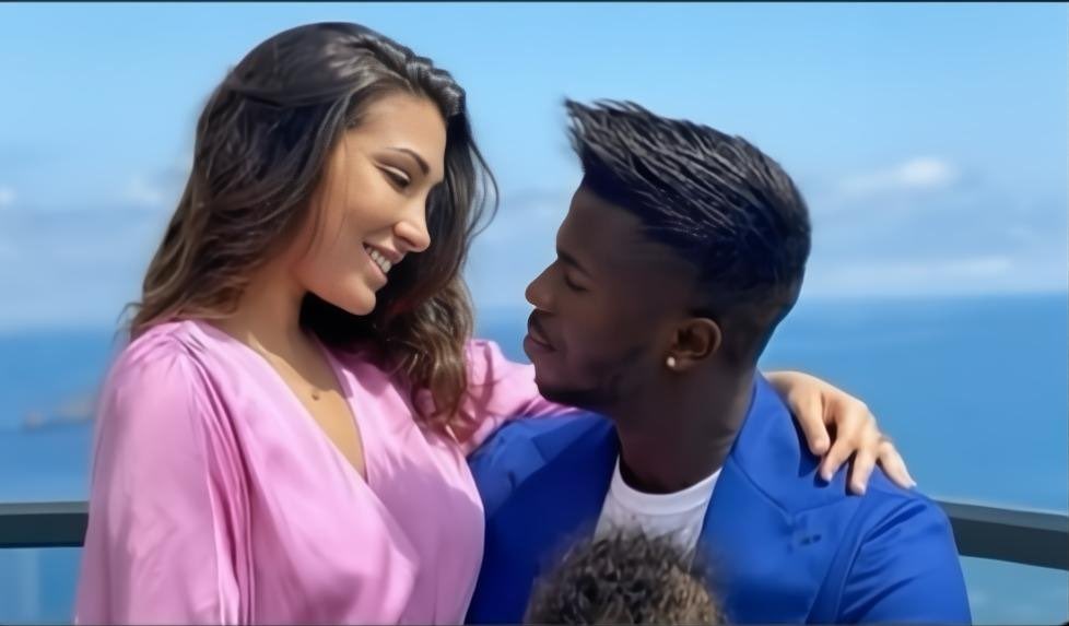 brezssy's tweet image. Damn this photo stinks tremendously 😭