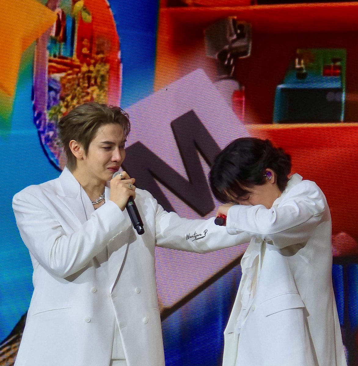 KhunPrae26's tweet image. “ ไม่ต้องมองเห็นเราก็ได้ แต่อยู่ให้เรามองเห็นไปนานๆนะ ” 

 #maxkybas #6CODE #MaxkyBas1stFM