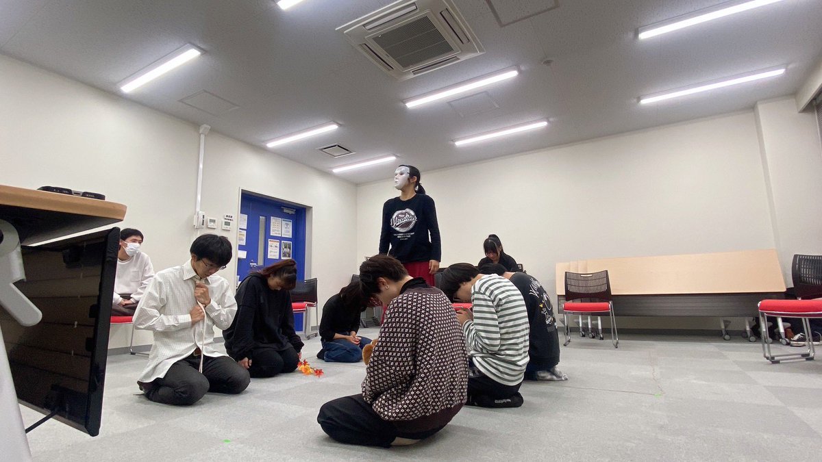 you_say_ran55's tweet image. #優生卵オサム 
お稽古でした👻🎭
今日で本番初日までちょうど1か月前と
なりました！
今日の稽古めっちゃ笑ったなぁ笑
幽霊のシーンがやる度にどんどん
良くなってるのが素敵だなぁです✨

チケットとブロマイドどちらもご予約
お待ちしてます！
🎫🎫🎫
ticket.corich.jp/apply/377453/0…