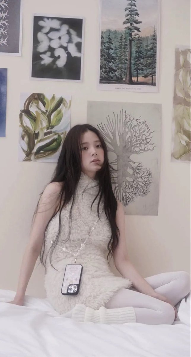 看看欧阳娜娜的丝袜搭配 https://t.co/8J2e80FWGi