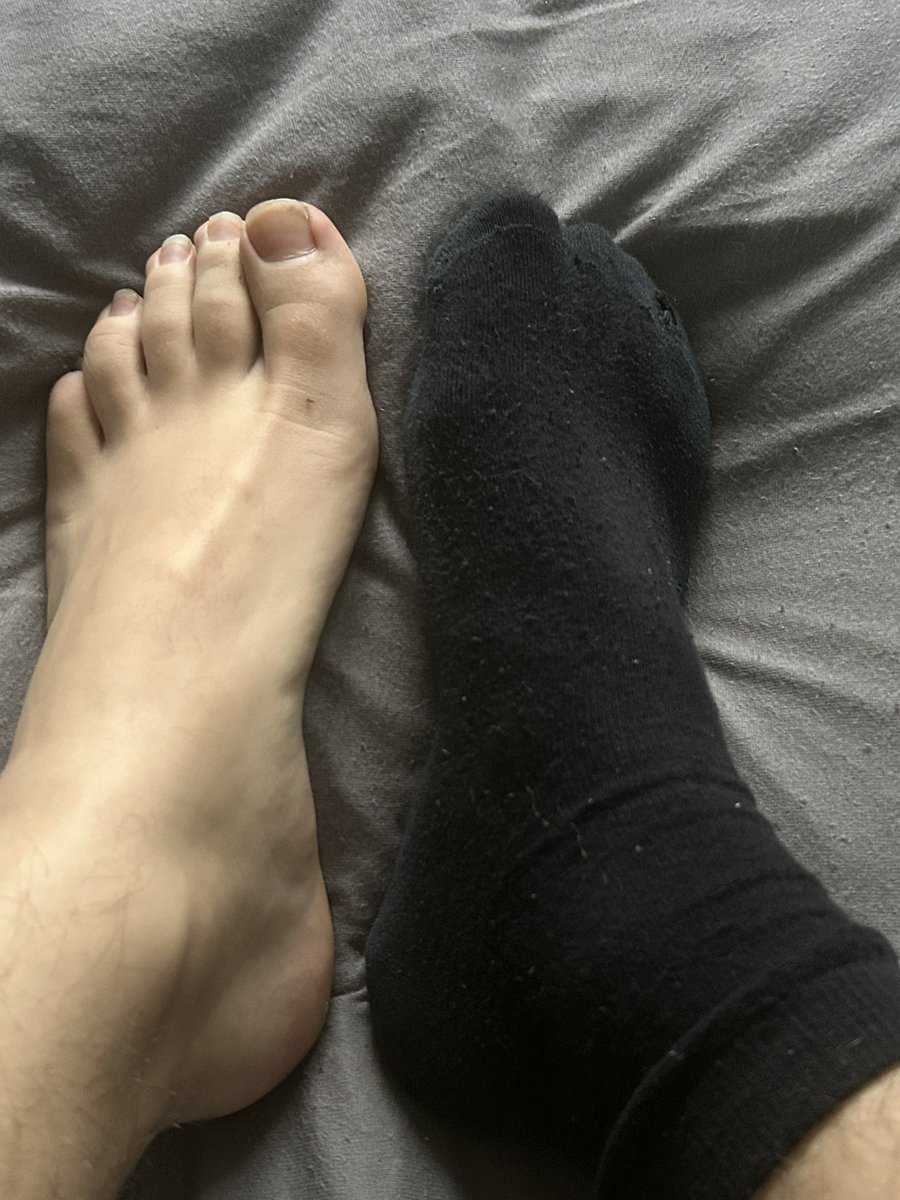 PanKamil25's tweet photo. Pan właśnie odpoczywa po pracy!
A ty kundlu, którą stronę wybierasz? 😈
Zgłaszaj się pv do Pana i wybieraj odpowiedź

MoneySlave • Cuckold • Findom

findom blik maledom dojenie ulegly  
#maledom #maledompl #findom https://t.co/yKJ5QnwxOO