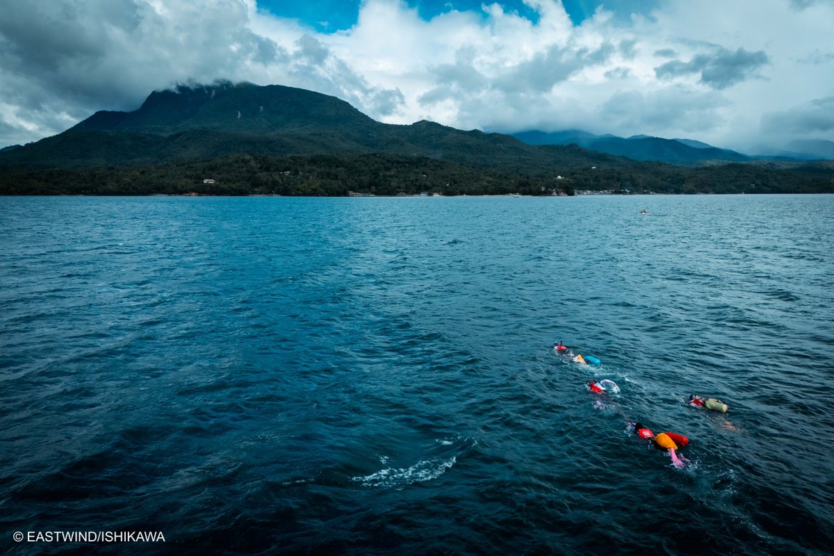 eastwind_mgr's tweet photo. 【La Routa】
スイムとバンカ(ローカルの人が使う小船)セクション
写真:石川貴大
#larouta #adventurerace #eastwind #ARWS https://t.co/0M6nLVD74u