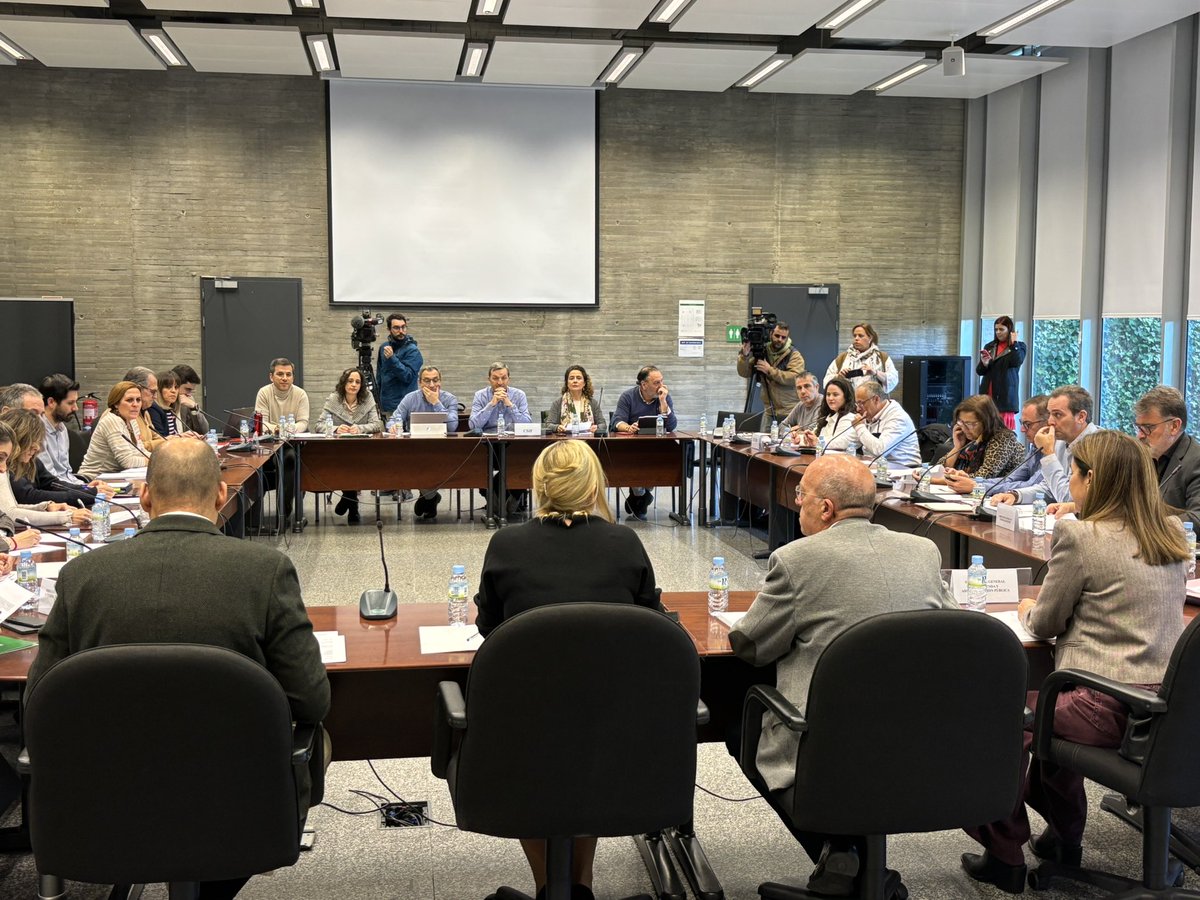 CSIFExtremadura's tweet image. Comienza la Mesa General de Negociación sobre la Oferta Pública de Empleo en Extremadura para 2025 con la presencia de CSIF como sindicato mayoritario.
#todoxtodosesmás