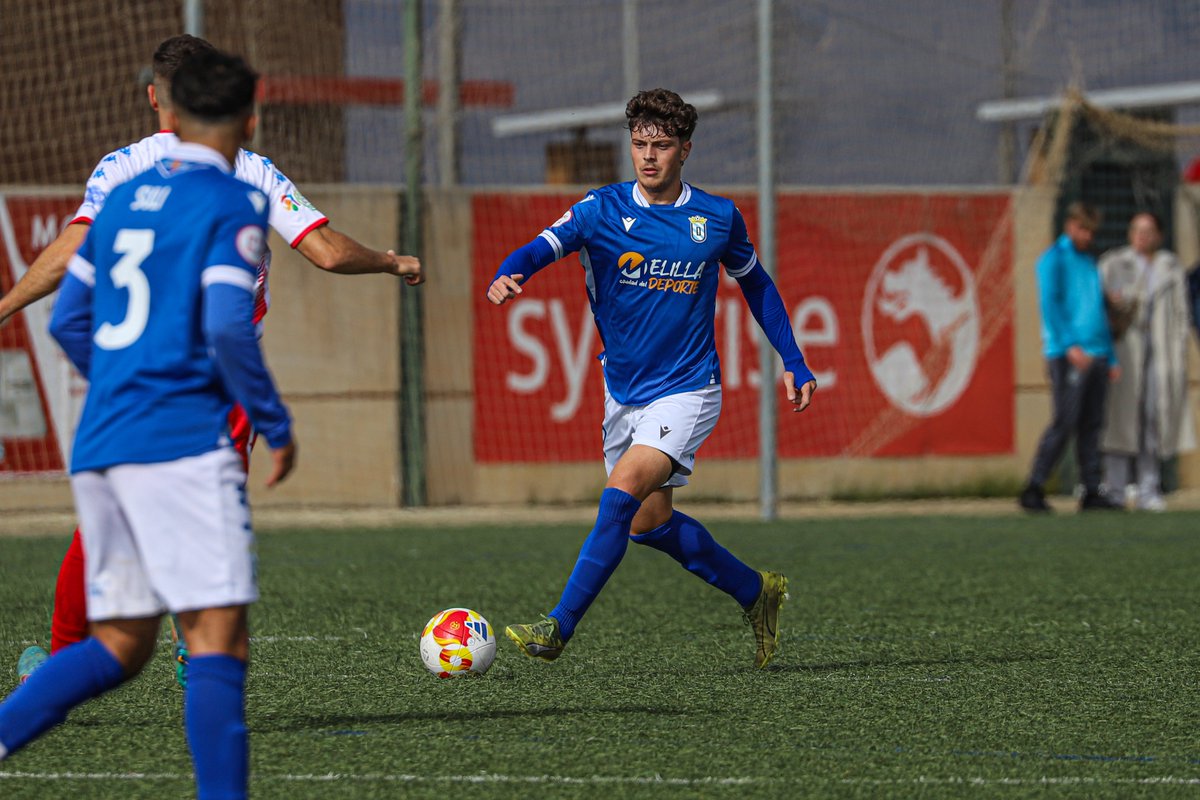canteraudm's tweet photo. 🔙⚽La noticia que nos dejó el fin de semana pasado fue el debut oficial de @fernanditors_ como azulino después de su fractura en la clavícula. 

¡Qué alegría verte de azul, Fer! 💙Ⓜ️

#TerceraFederacion https://t.co/setEZAD5il