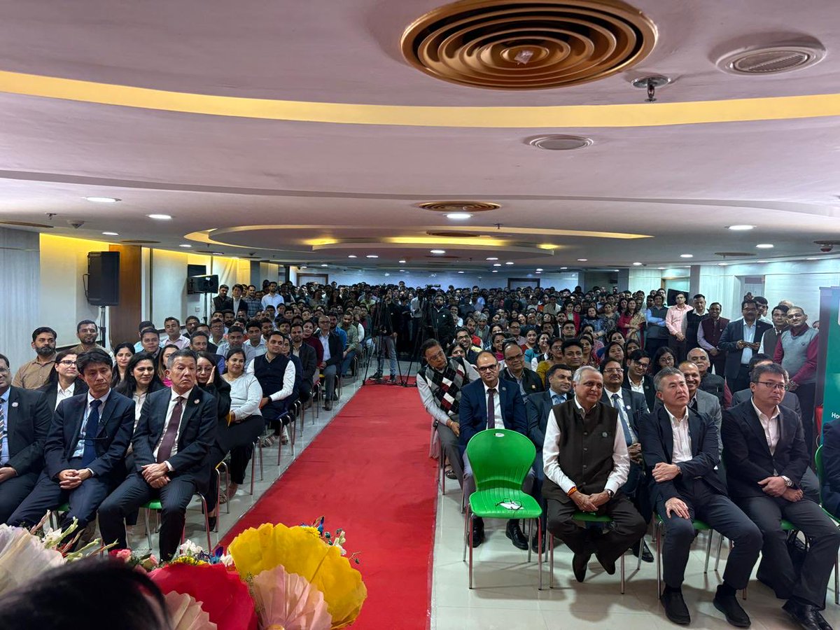 Dileep_Sanghani's tweet image. इफको टोकियों मुख्यालय नई दिल्ली में कर्मचारीयों को संबोधित किया।

प्रधानमंत्री श्री नरेन्द्रभाई मोदी जी ने #सहकार_से_समृद्धि का नारा दिया है तब इफको टोकियों को पुनः देश की प्रथम क्रमांक की बिमा कंपनी बनाने का अनुरोध किया।

देश के नागरिकों को पूरा भरोसा है की  इफको टोकियों आज सबसे…