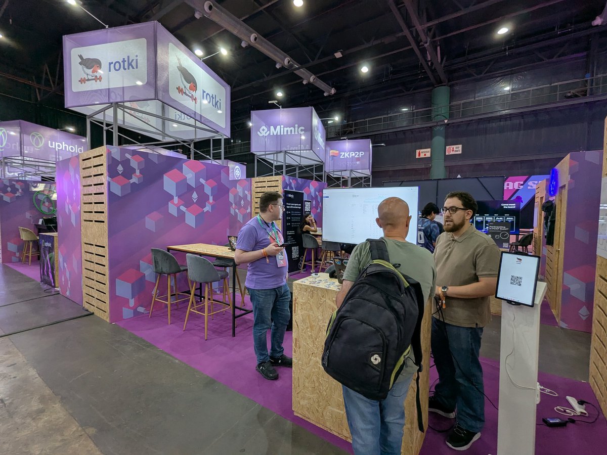 LefterisJP's tweet image. Day 2 of the @rotkiapp booth at @EFDevcon!

Today internet is absolutely not working 😅

But our demo is as rotki can run offline.

But we have stickers, usb data blockers and sweet Alfajores for you!

Drop by