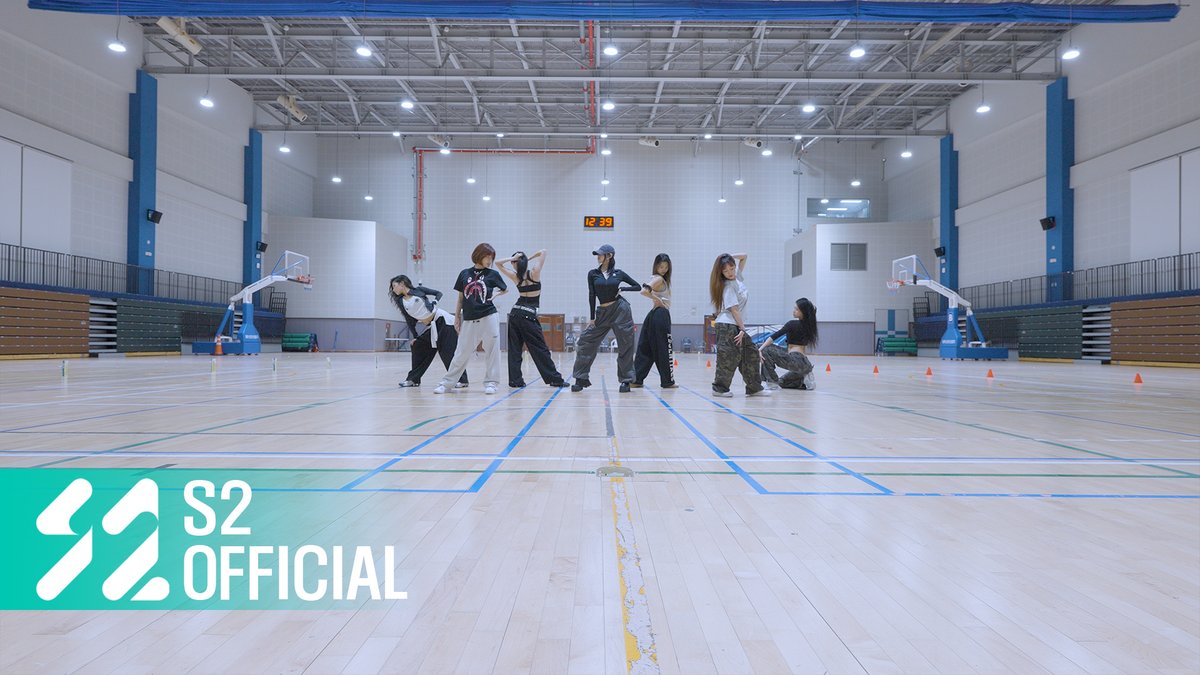 KISSOFLIFE_S2's tweet image. [📹] KISS OF LIFE (키스오브라이프) | '2025 KGMA' 10 minutes Dance Practice

🔗 youtu.be/WkpjhmWwBU8

#KISSOFLIFE #키스오브라이프 #KIOF 
#NATTY #나띠