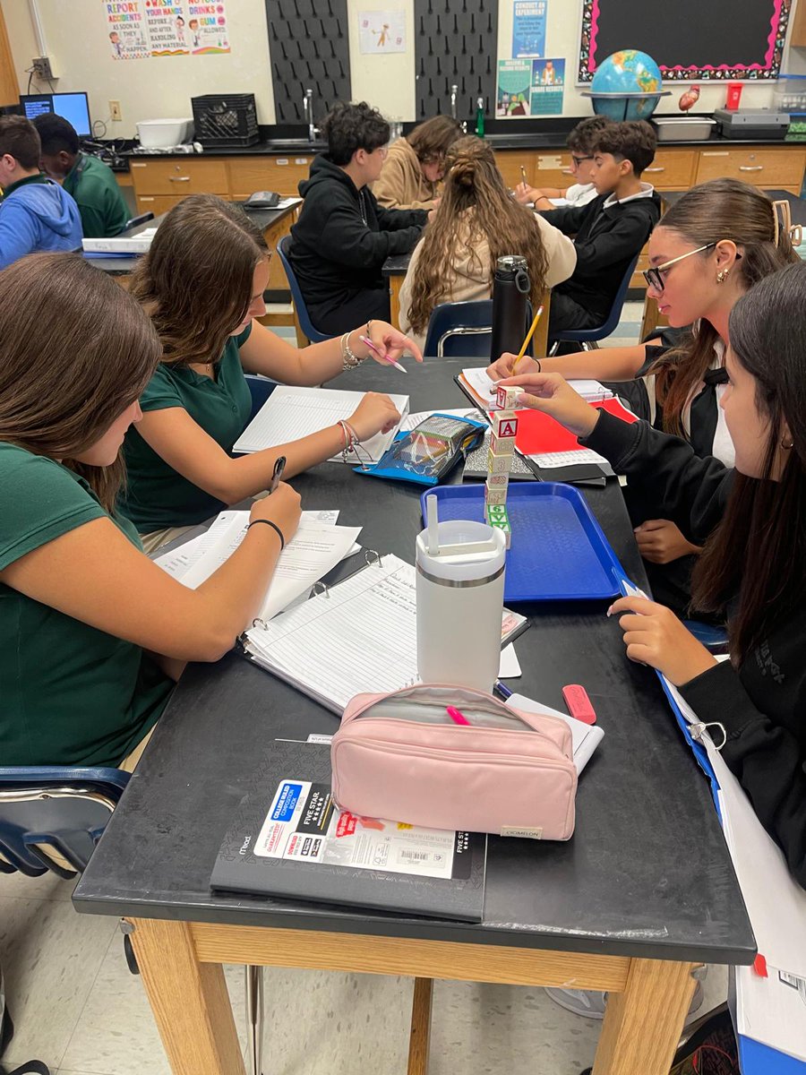 MAMilamK8's tweet image. Calculating the effects of a boat’s volume, based on the amount of mass it can carry. 🥼🤓🛥
#iammilam
#YourBestChoiceMDCPS
@MDCPS @SuptDotres @MDCPSNorth @MDCPSSci @aniteach @YeseniaAponte05 @RobertoAlonsoFL