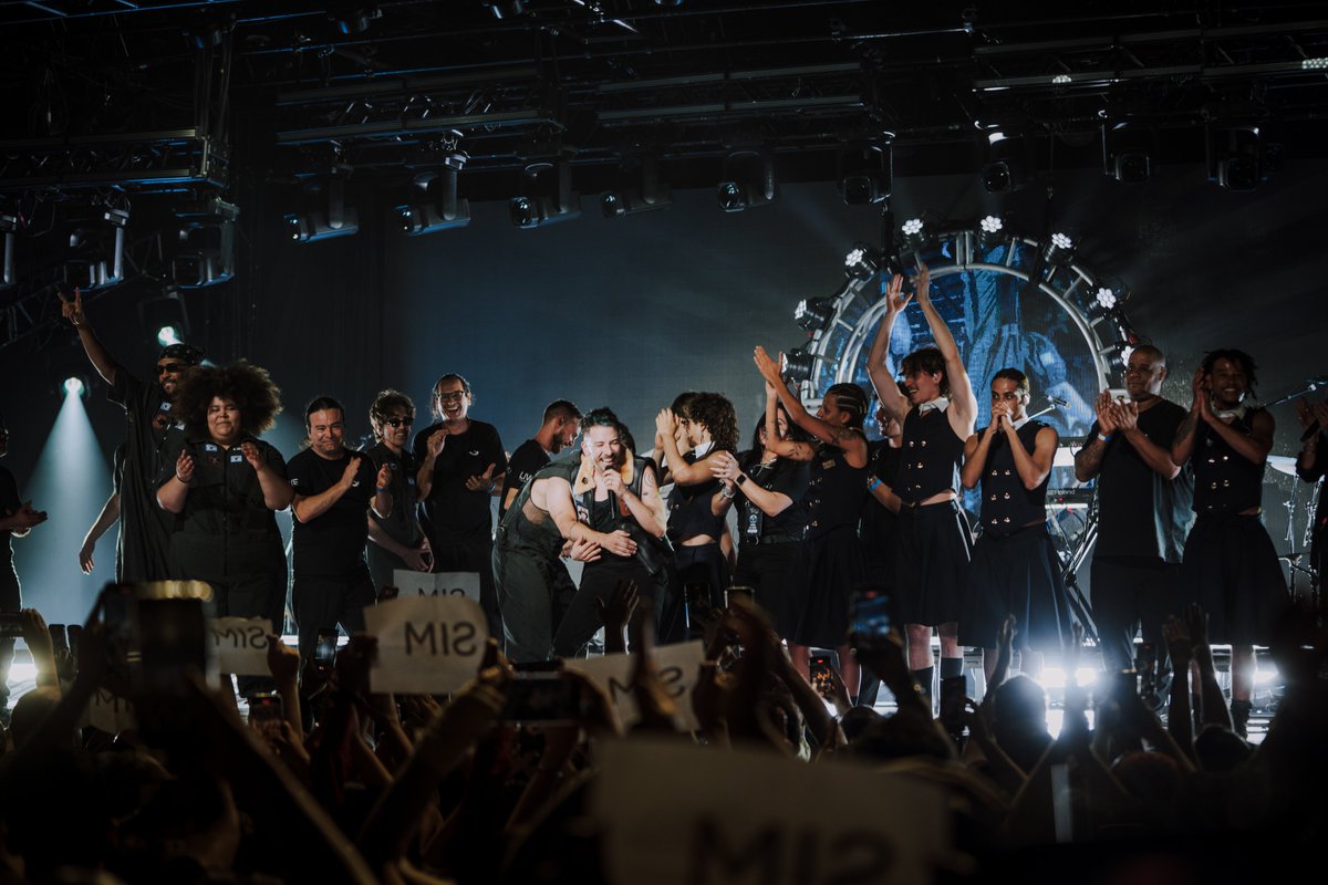 MUITO OBRIGADO, SÃO PAULO!

mais uma apresentação da #solotour entregue com sucesso 💙 que energia incrível! sempre bom reencontrar vcs 😁 até a próxima!

📸 ginhocarvalho | leandromezzarano