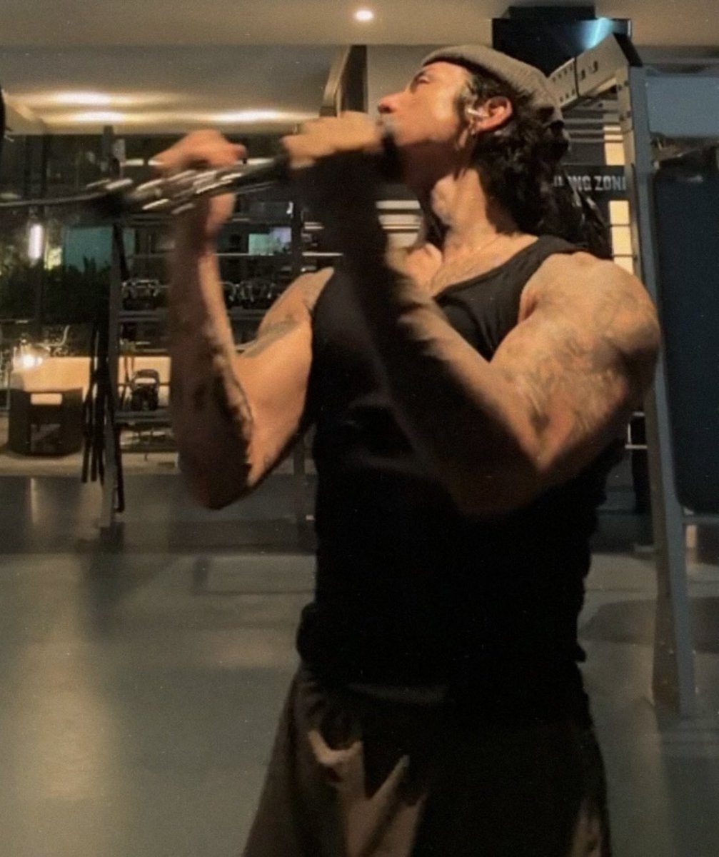 ♱𝔥𝔬𝔯𝔯𝔬𝔯.𖥔 ݁🪩 (@dprashorror) on Twitter photo 