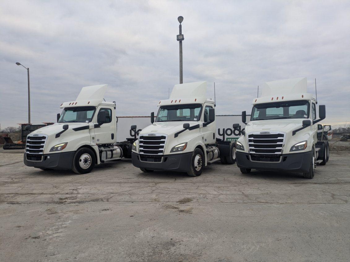 yoderandfrey's tweet image. Selection Of Trucks Up For Grabs🚛
✅2021 International RH613 - Selection
✅2018 Freightliner Cascadia - Selection

Selling at our Ohio December Auction | Day 1 Ring 1
📅December 2nd &amp;amp; 3rd 2025 @ 9:00am!

View Trucks - eu1.hubs.ly/H0pL2nP0
Register - eu1.hubs.ly/H0pL2kr0