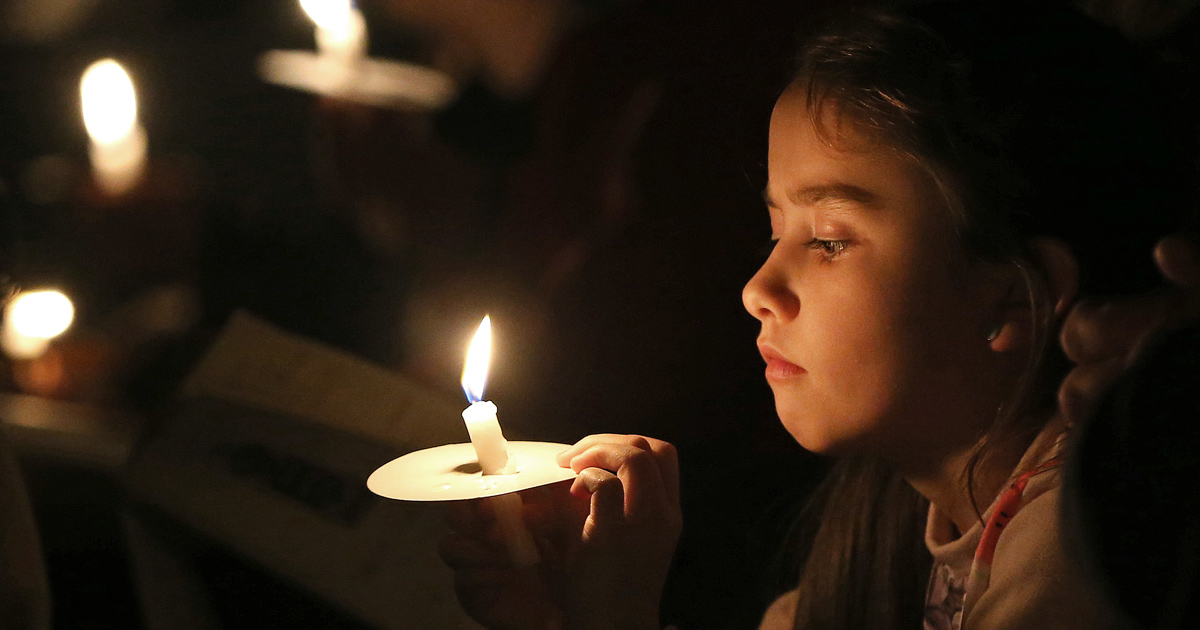Darkness to Light: An Advent Procession
Join us on 23 November at 5:30pm for one of the most moving services of the year.

Experience the Cathedral illuminated by candlelight as we journey from darkness into light - a powerful celebration marking the start of Advent

📍Free entry