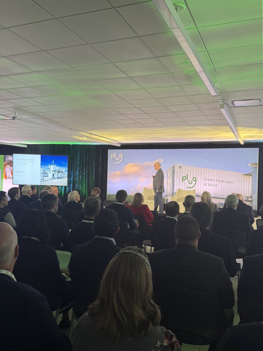 PlugPowerInc's tweet image. Plug Symposium is officially underway as Andy Marsh begins the day with a clear view of Plug’s Role in the Hydrogen Long Game. #LiveFromSymposium #StrengtheningEnergyIndependence