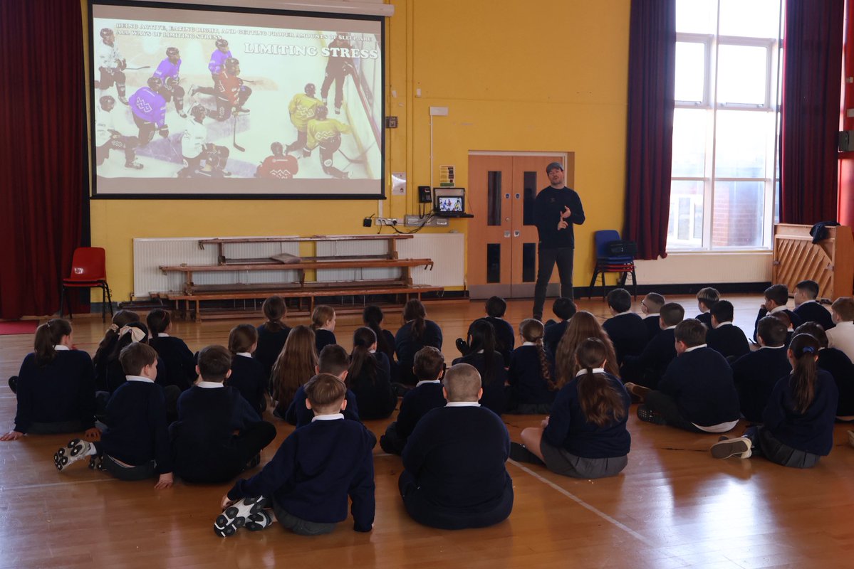 HolyChildPSBel's tweet image. 🏒 Thank you to @BelfastGiants #77 Josh Roach who visited our P6 pupils this morning as part of their Healthy Lifestyle Programme. With his help they learned about keeping healthy through nutrition, exercise and sleep. 🏒 

#SharingCaringLearning #HealthyLifestyle @BelfastHarbour