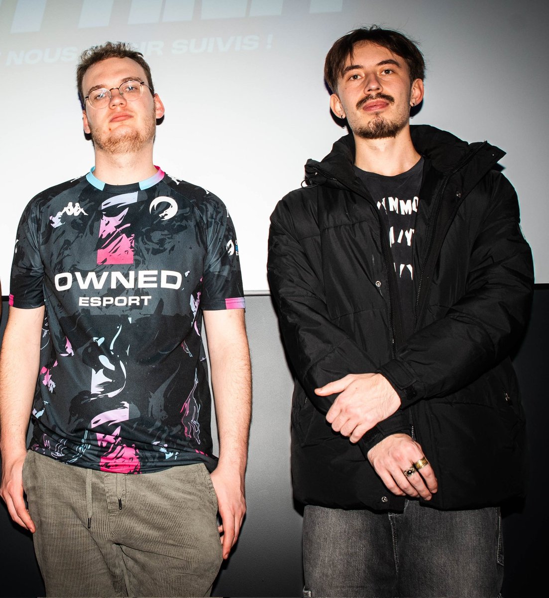 À votre droite, Erayle Cold AKA le rappeur "Knee'ctamer" 🦿

À votre gauche, Bacchus AKA "MC'copate" 🫩