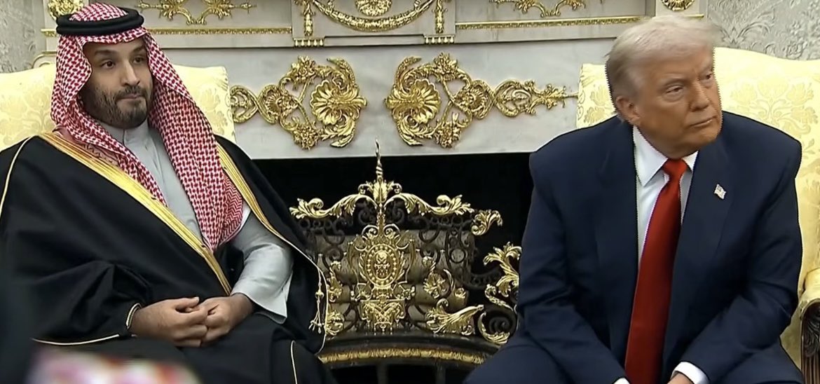 yazarmuratakan's tweet photo. Suudi Arabistan Veliaht Prensi Muhammet bin Selman, tahtını garantiye almak için Amerika’ya tam 1 trilyon dolar haraç verdi.
Bu parayla 2 tane Gazze yeniden inşa edilir… https://t.co/pfhhg66J7K