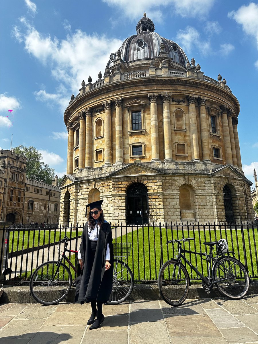 aymannadeem's tweet image. this trend goes so hard all the girlies posting their fun grad pics while incels publish empirical evidence they’ve never interacted w a woman