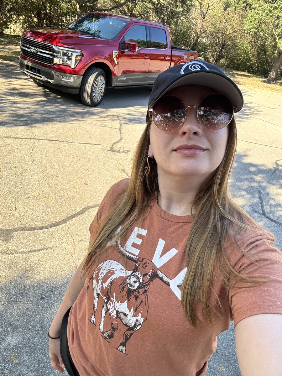 Alanis King tweet media