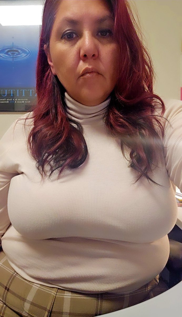 YESSYCUTILATINA's tweet image. #workmode