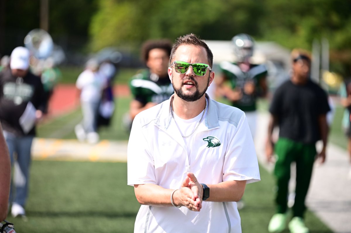 JeffCotton89's tweet image. Local MO 26 n 27 recruits let’s just make a deal to keep you closer to home💚🤍🦅 just Join The Nest 🪹 🤷‍♂️@cmueaglesFB @PrepRedzoneMO @247recruiting @Kewpiefootball @MissouriHSFB @MBHFOOTBALL @RBFBRecruit @CoachDaveBrown @DLeach37 @capcityfb @footballrooster @cunebulldogs