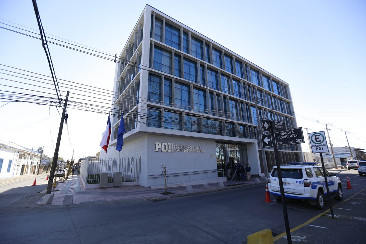 PDI_Maule's tweet image. 🔵PDI está en la Provincia de #Linares, en el Complejo Policial ubicado en calle Valentín Letelier N°417, con las especialidades de #DelitosEconómicos, #Homicidios, #DelitosSexuales, #Robos, #MigracionesyPolicíaInternacional y #AntinarcóticosycontraelCrimenOganizado.🕵️‍♂️