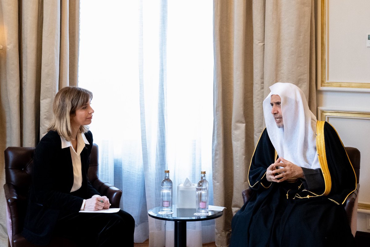 MWLOrg_en's tweet image. Earlier today:

At his residence in the Spanish capital, Madrid, H.E. Sheikh Dr. #MohammedAlissa @MhmdAlissa, Secretary-General of the Muslim World League (MWL) and Chairman of the Organization of Muslim Scholars, met with Ms. Hana Jalloul, Vice-Chair of the European Union’s…